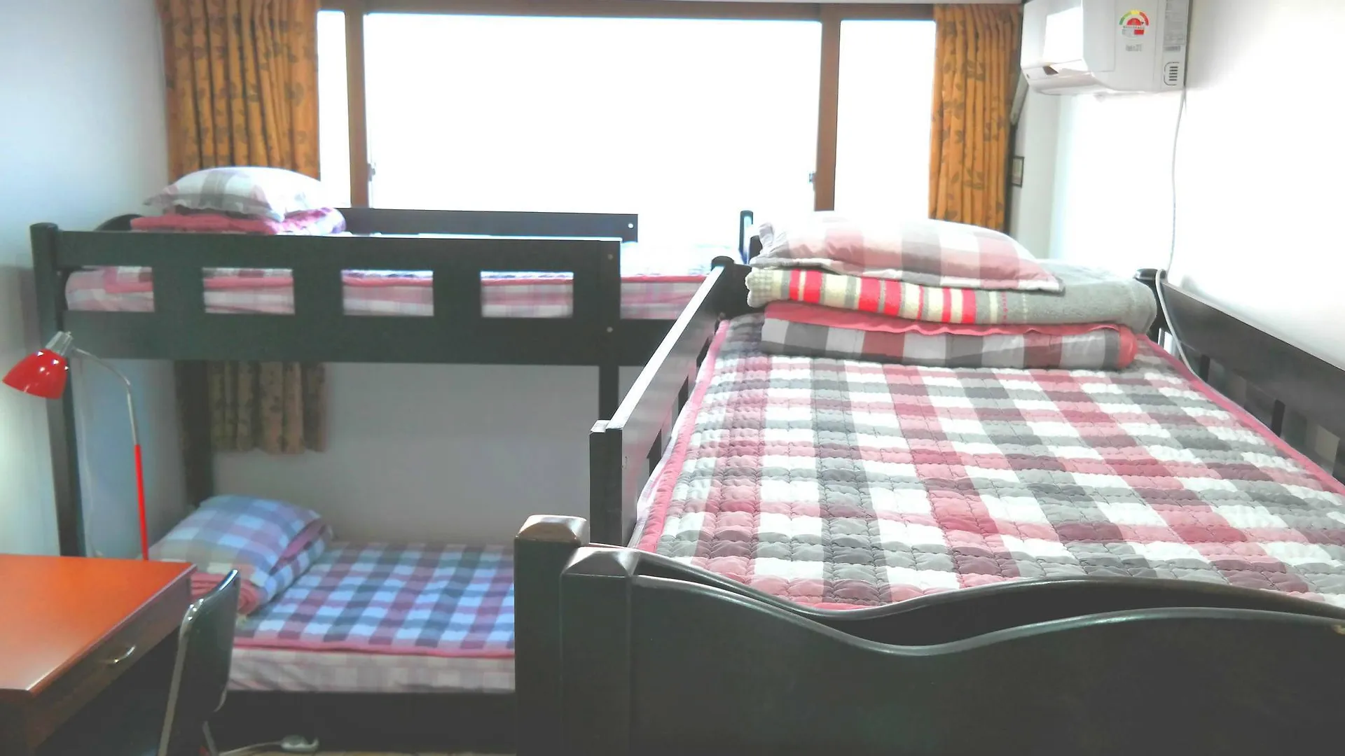 Love In Busan Guesthouse 2*,